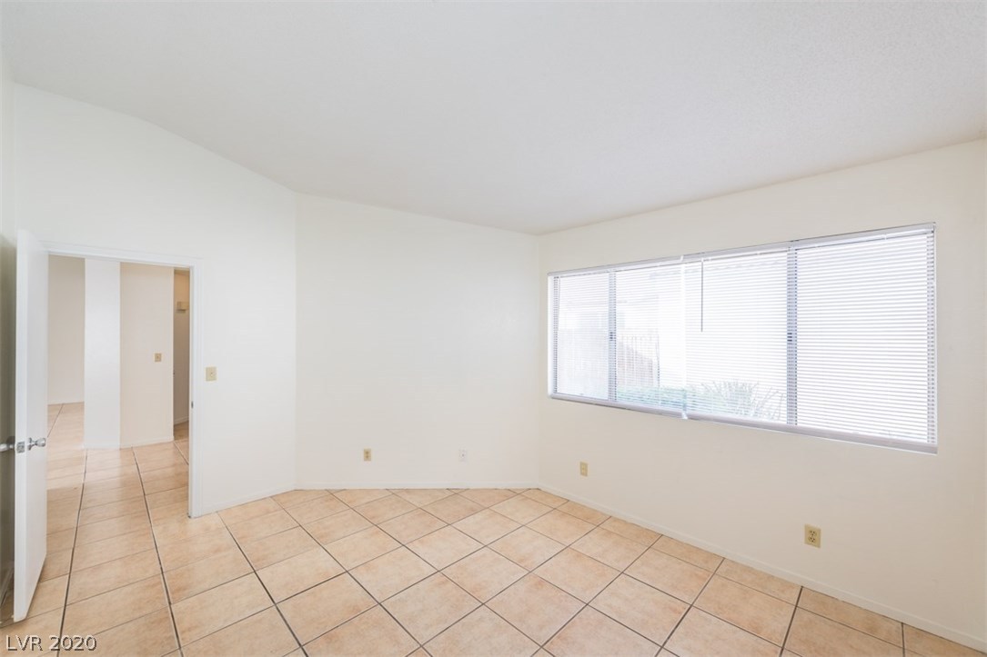 2705 Riley Oaks Court Las Vegas, NV 89108 - Photo 17 of 36 Gallery Image 17