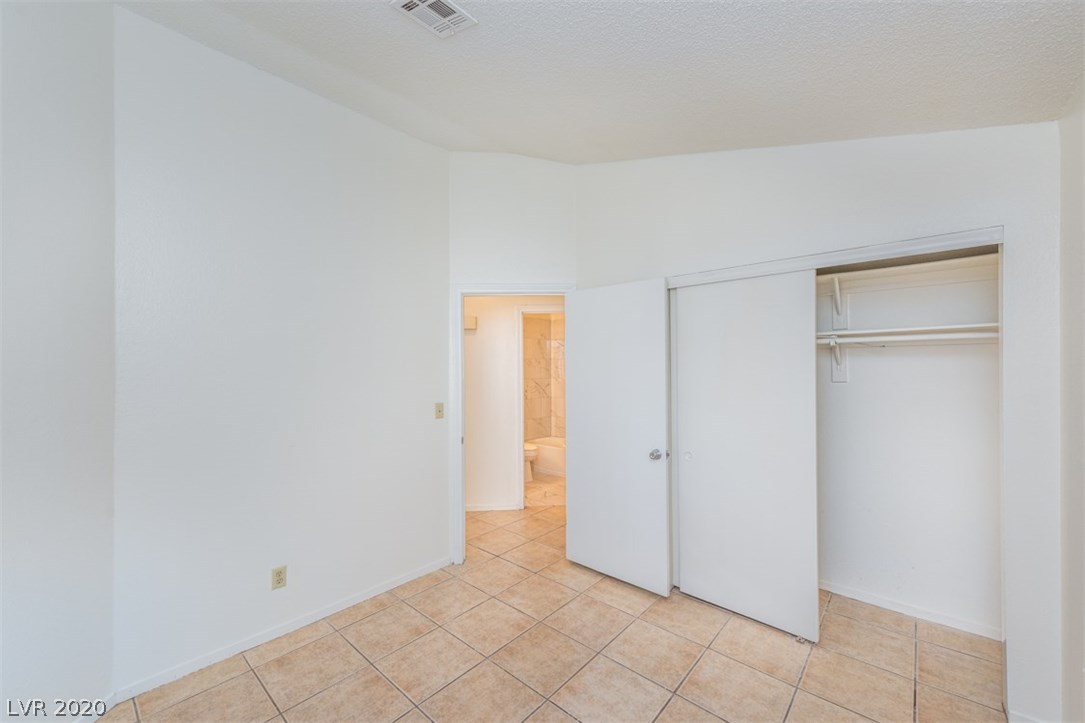 2705 Riley Oaks Court Las Vegas, NV 89108 - Photo 22 of 36 Gallery Image 22