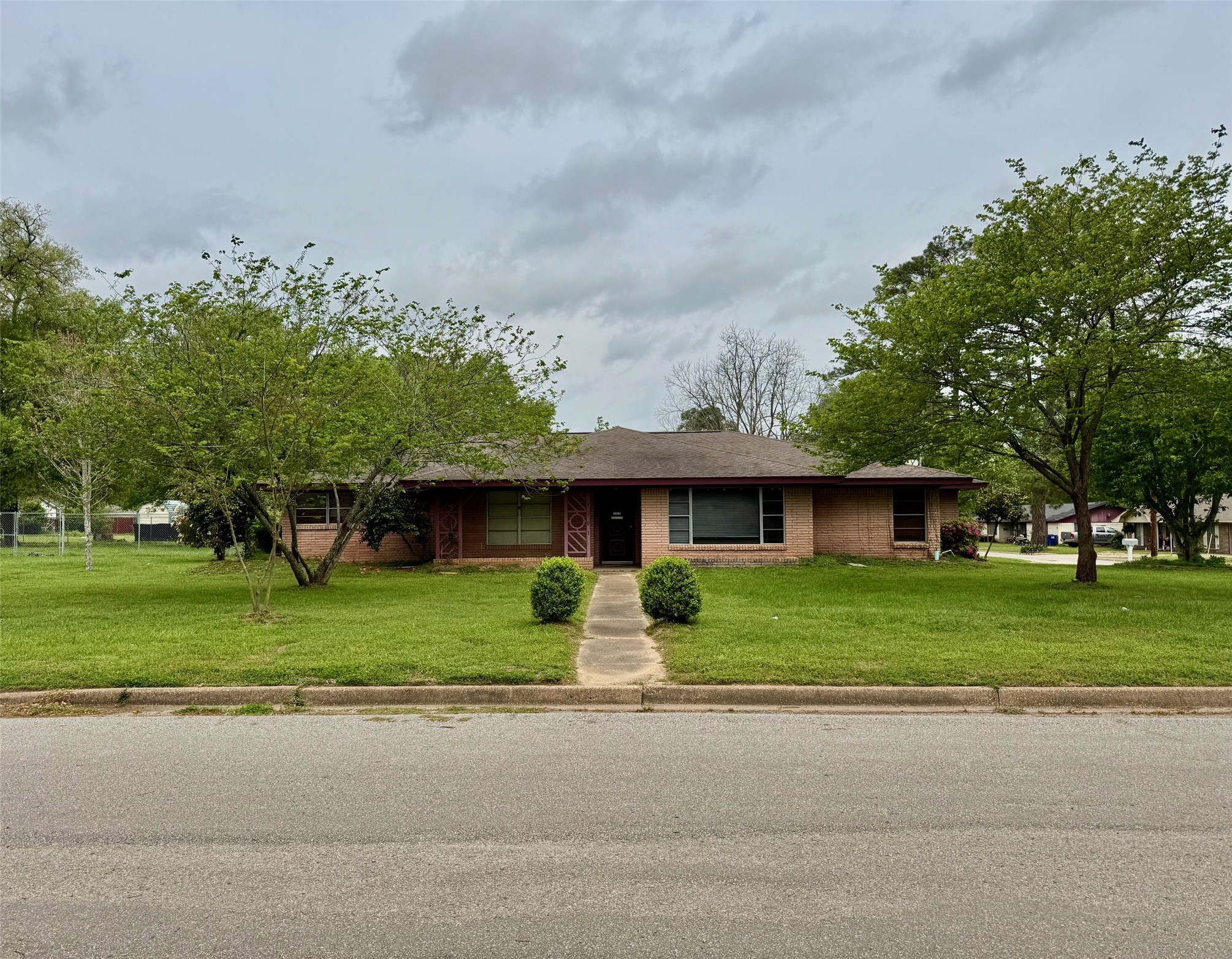 1207 Redbud Crockett, TX 75835 - Photo 2 of 24
