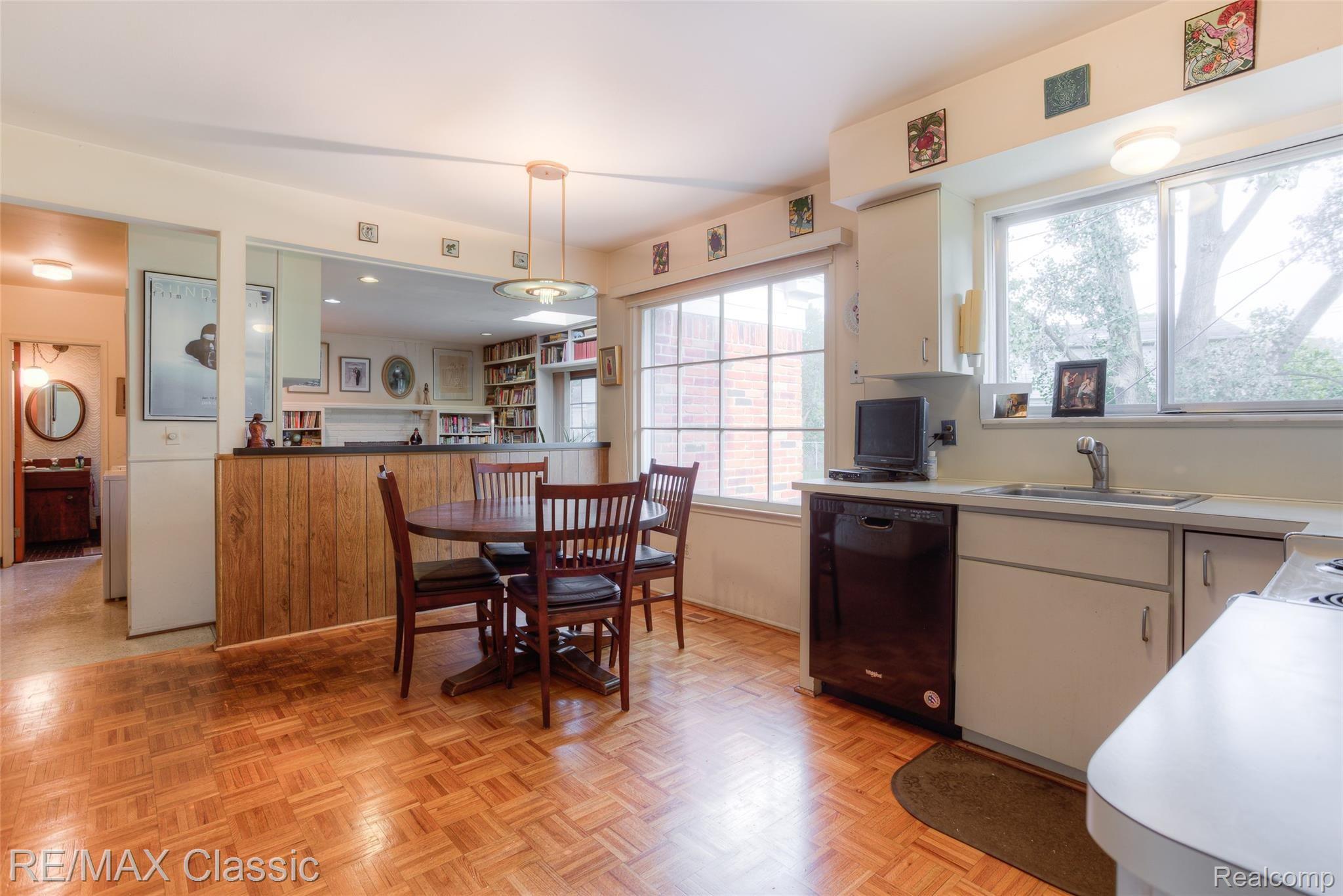 21020 Andover Road Southfield, MI 48076 - Photo 11 of 43 21020 andover interiors (9).jpg