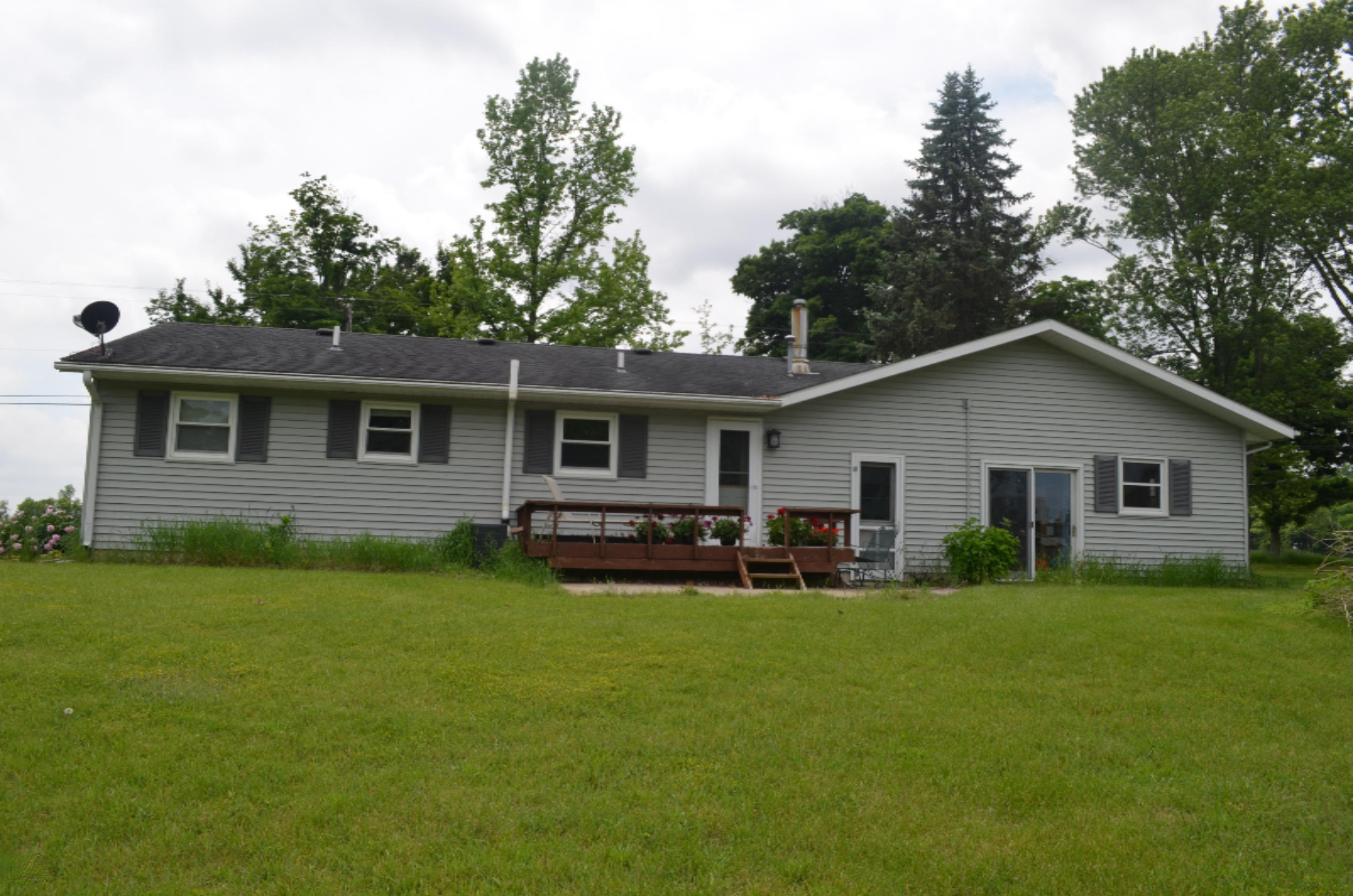 31986 West Colon Road Colon, MI 49040 - Photo 4 of 23 Back