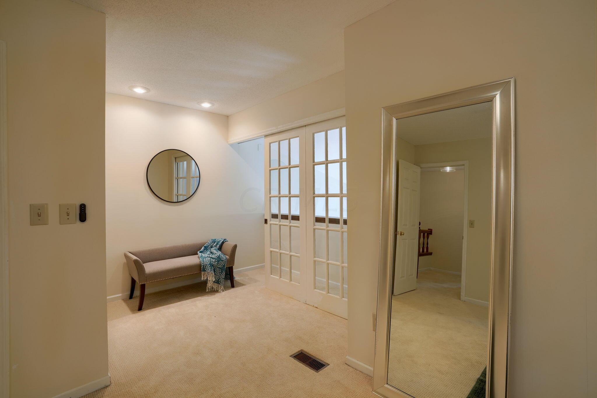 2207 Sandston Road Columbus, OH 43220 - Photo 21 of 48 NOOK 3