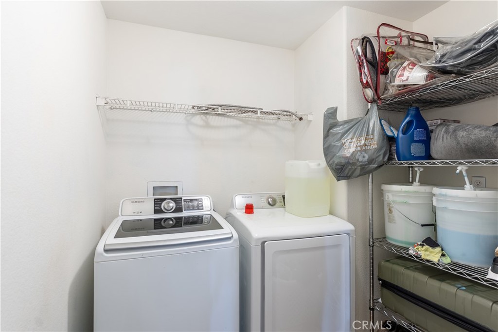 3807 Seattle Street Hemet, CA 92545 - Photo 17 of 37 a utility room with dryer and washer