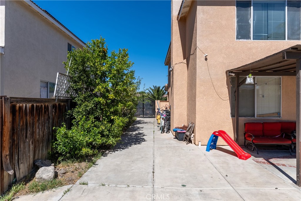 3807 Seattle Street Hemet, CA 92545 - Photo 30 of 37 a view of outdoor space and porch