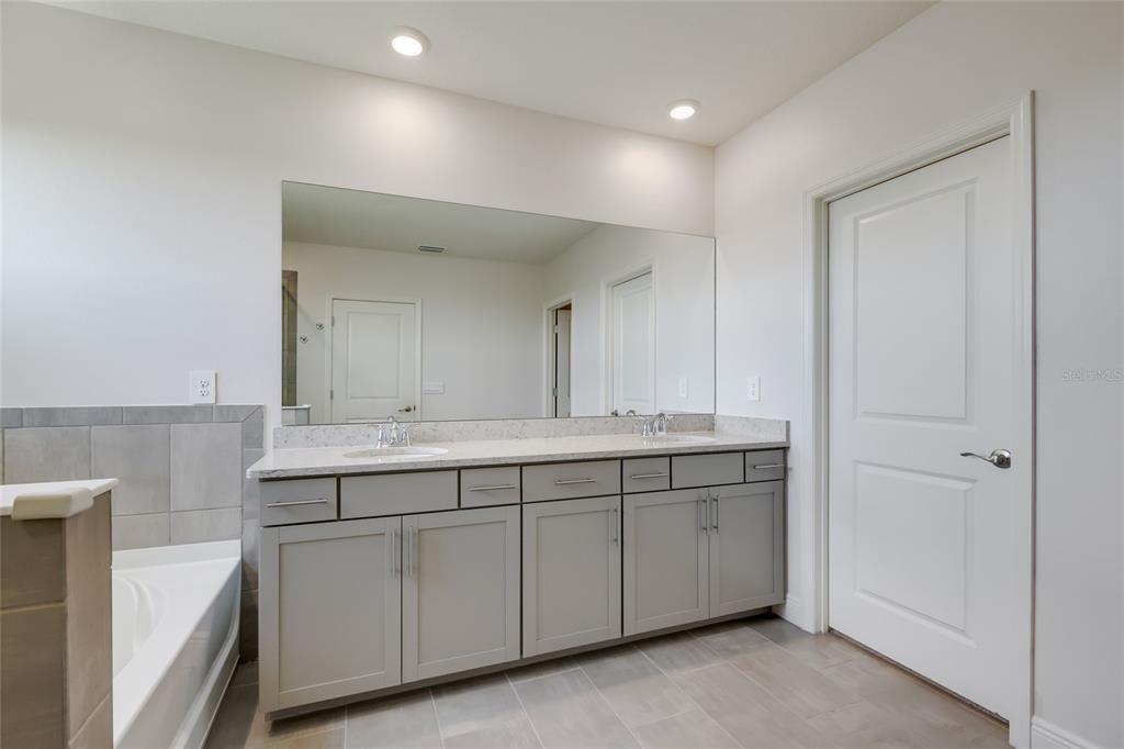 17828 Gulf Rnch Place Lakewood Ranch, FL 34211 - Photo 21 of 39 Gallery Image 21