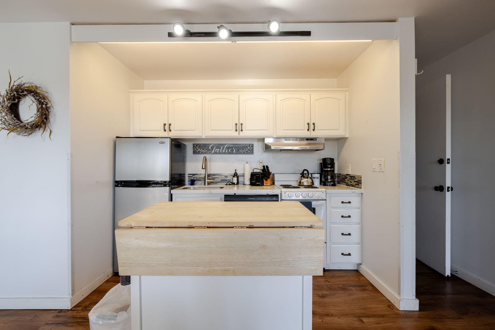 18575 Southwest Century Drive, Unit 1237/1238 Bend, OR 97702 - Photo 14 of 42 12-web-or-mls-18575 SW Century Drive UNI