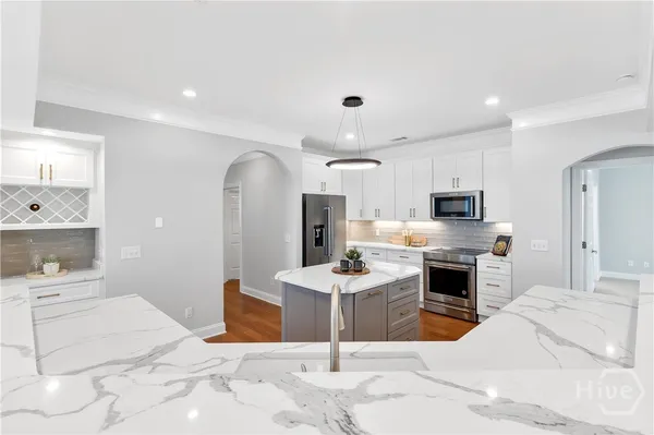 $525,000 | 804 River Oaks Drive, Richmond Hill, GA 31324