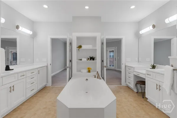 $525,000 | 804 River Oaks Drive, Richmond Hill, GA 31324