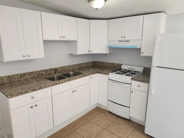 $1,250 | 1315 Waikiki Way, Tampa, FL 33619