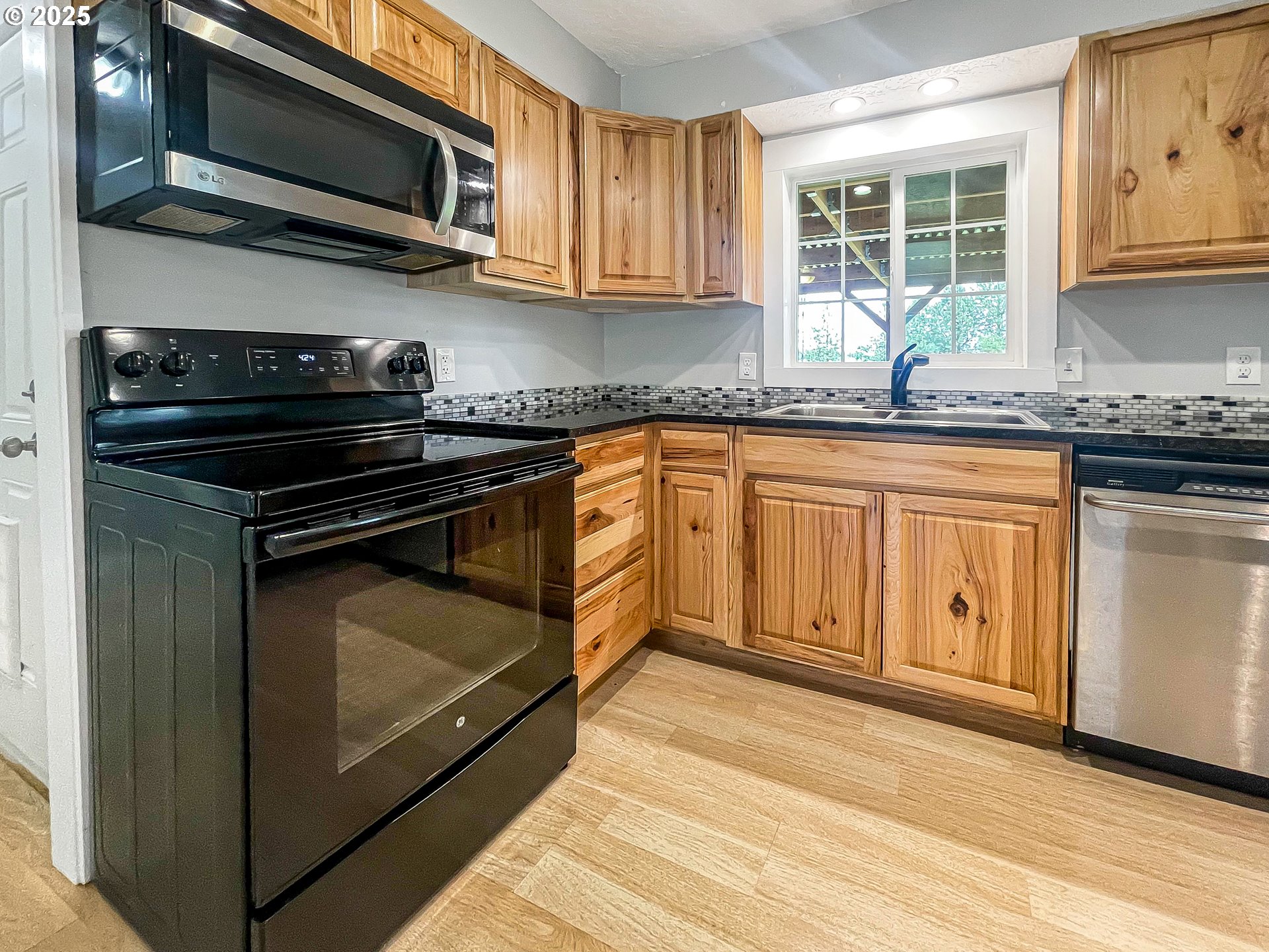 550 Crowfoot Road Lebanon, OR 97355 - Photo 12 of 41 Gallery Image 12