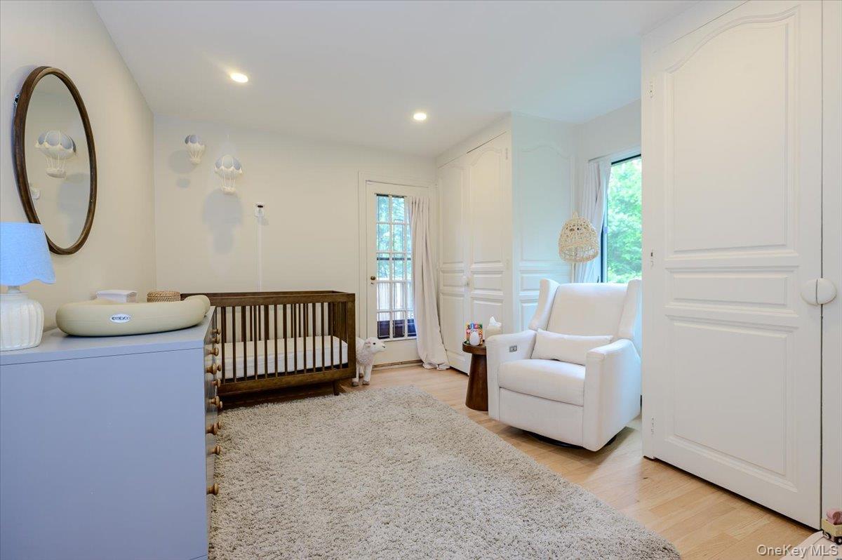8 Parkside Drive Great Neck, NY 11021 - Photo 20 of 32