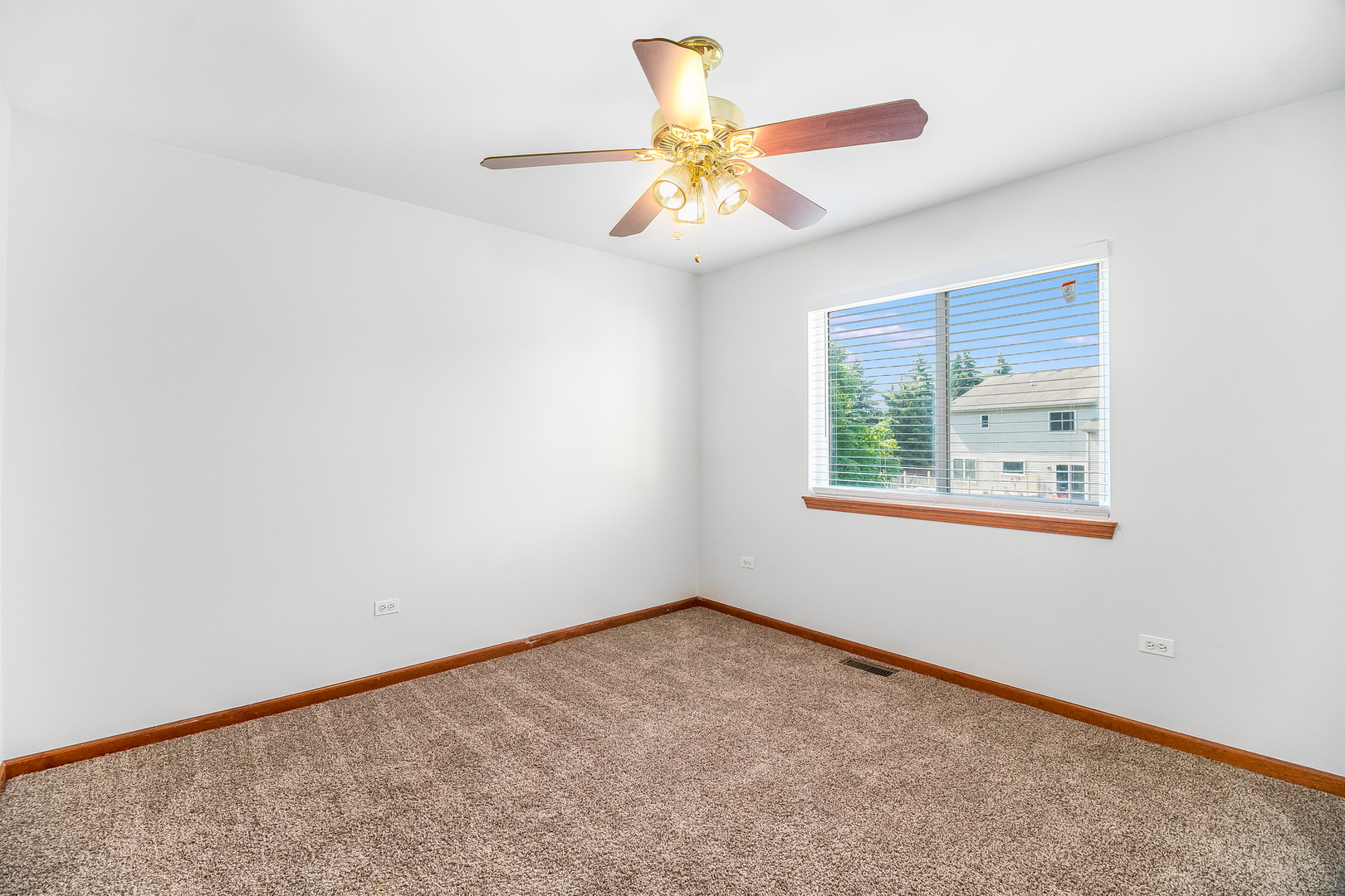 319 Deerpath Court Wauconda, IL 60084 - Photo 15 of 25