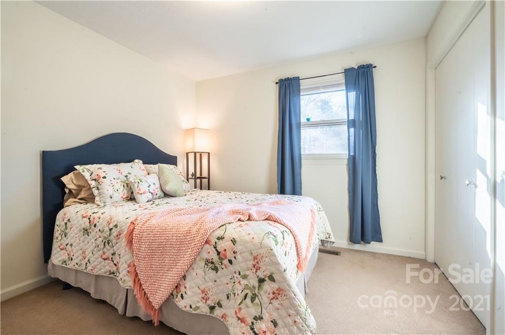 1683 Rink Dam Road Taylorsville, NC 28681 - Photo 18 of 31 Gallery Image 18