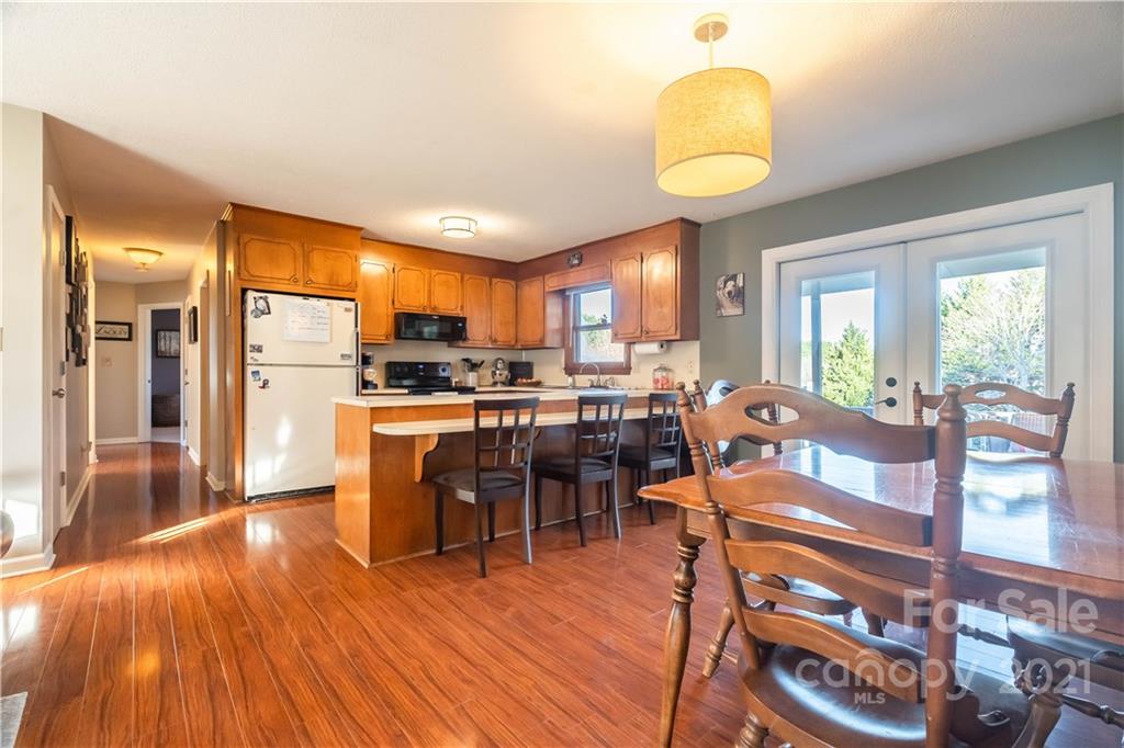 1683 Rink Dam Road Taylorsville, NC 28681 - Photo 6 of 31 Gallery Image 6
