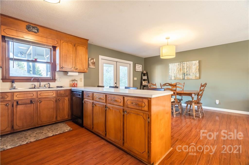 1683 Rink Dam Road Taylorsville, NC 28681 - Photo 8 of 31 Gallery Image 8