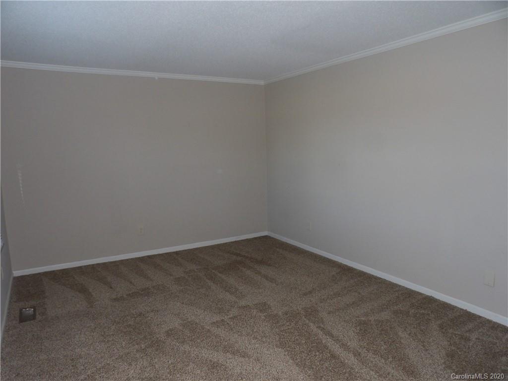 915 West Rambo Road Rock Hill, SC 29730 - Photo 3 of 14 an empty room with a empty space