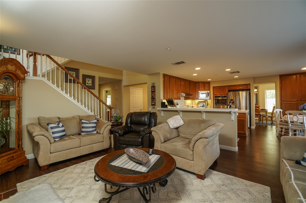 10127 Pure Waters Court Spring Valley, CA 91978 - Photo 7 of 25 Gallery Image 7