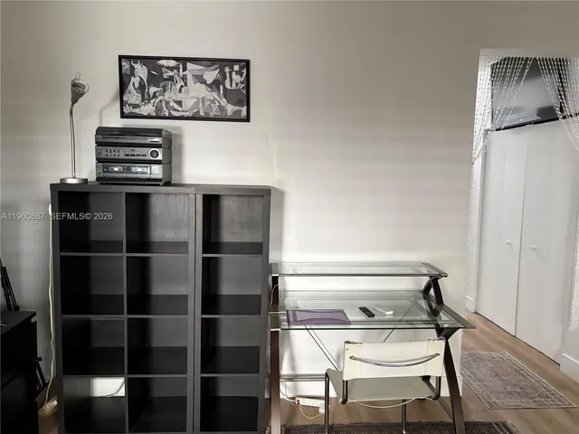 $2,100 | Flamingo-Lummus, Miami Beach, FL 33139