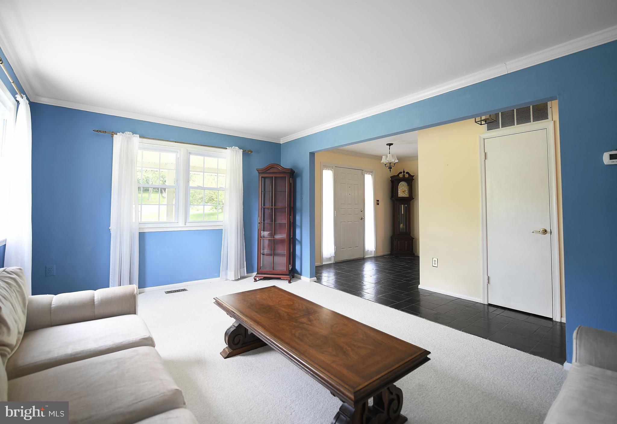 17032 Old Baltimore Road Olney, MD 20832 - Photo 13 of 55 Living Room/Parlor