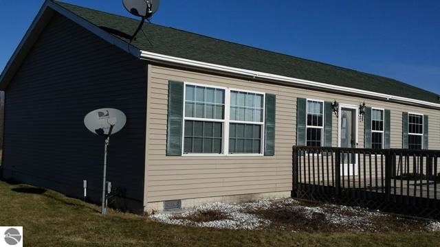 9999 Washington Road Clare, MI 48617 - Photo 4 of 11 1792550-3.JPG