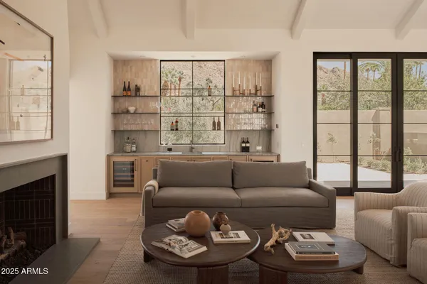 $6,600,000 | 4600 North Rubicon Avenue, Unit 2, Phoenix, AZ 85018