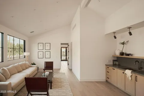 $6,750,000 | 4600 North Rubicon Avenue, Unit 2, Phoenix, AZ 85018