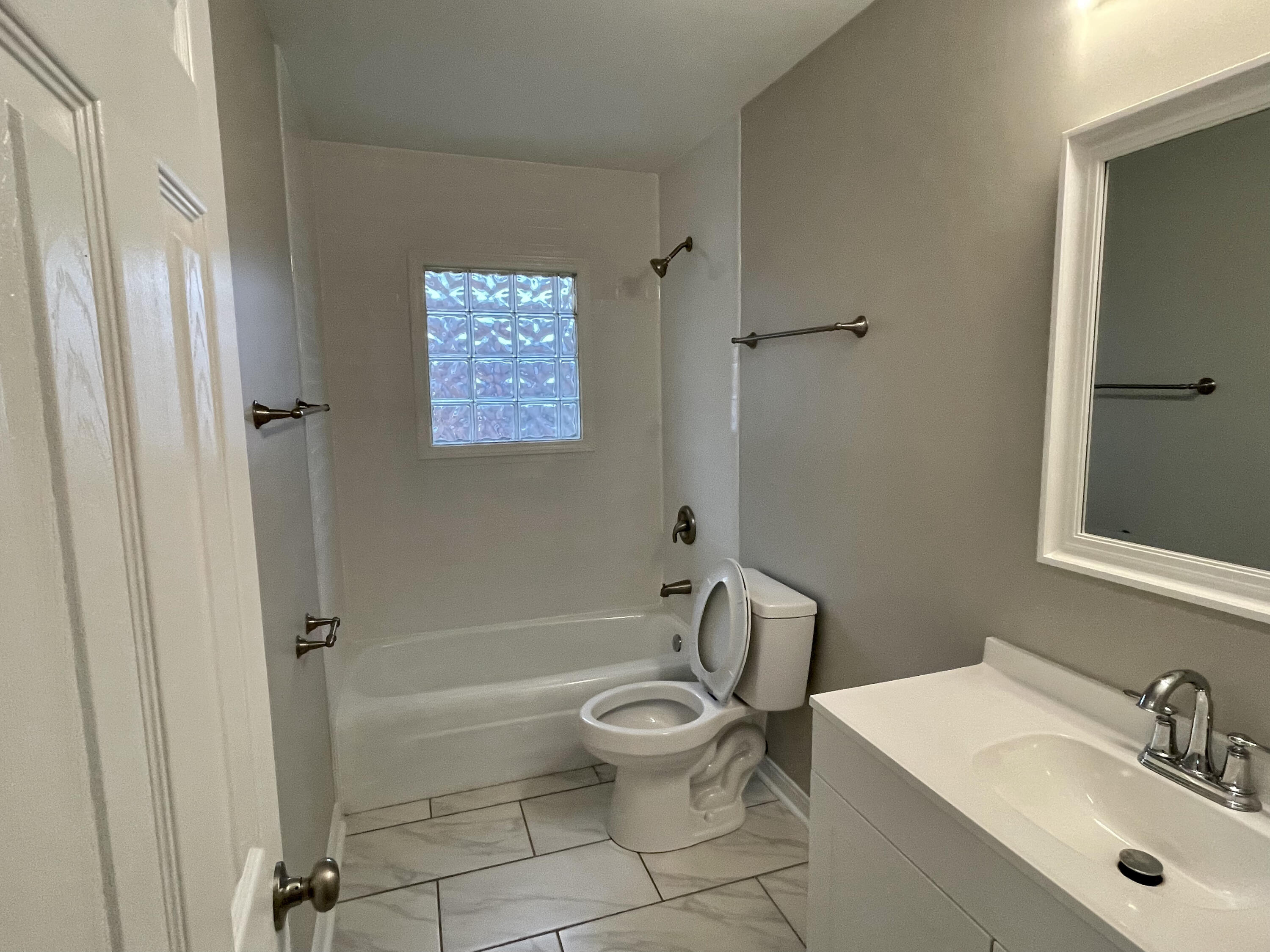 534 Radcliffe Road Lexington, KY 40505 - Photo 14 of 32 bathroom