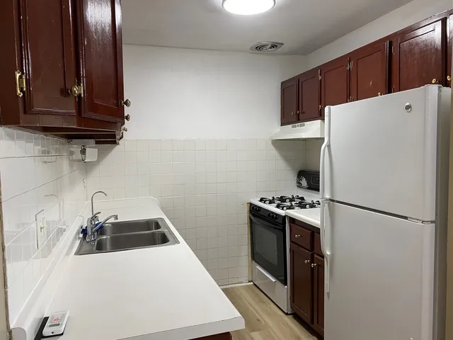 $167,500 | 5 A East Dundee Quarter Drive, Unit 206, Palatine, IL 60074