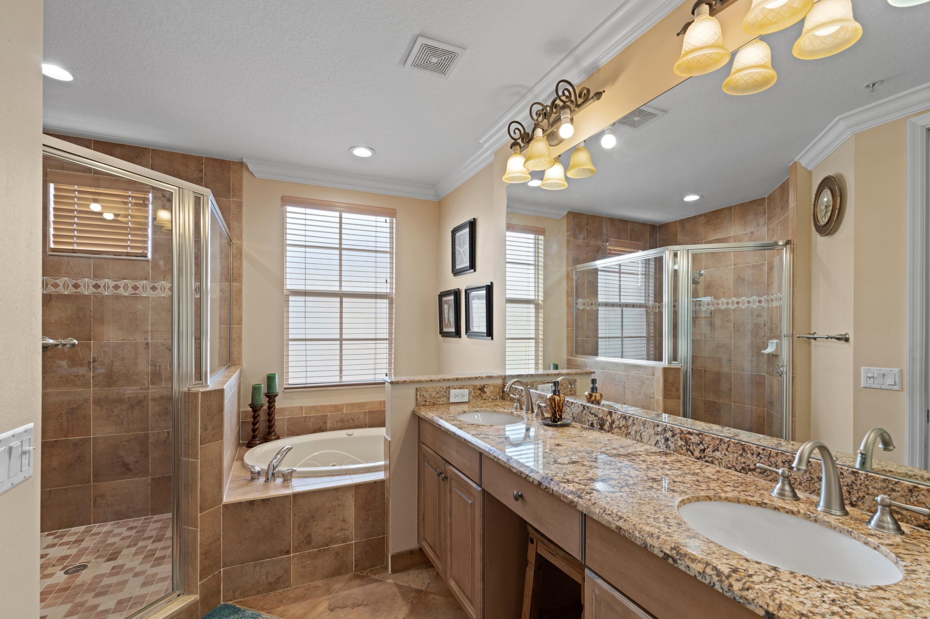 2714 Ravella Way Palm Beach Gardens, FL 33410 - Photo 7 of 27 Primary Bathroom