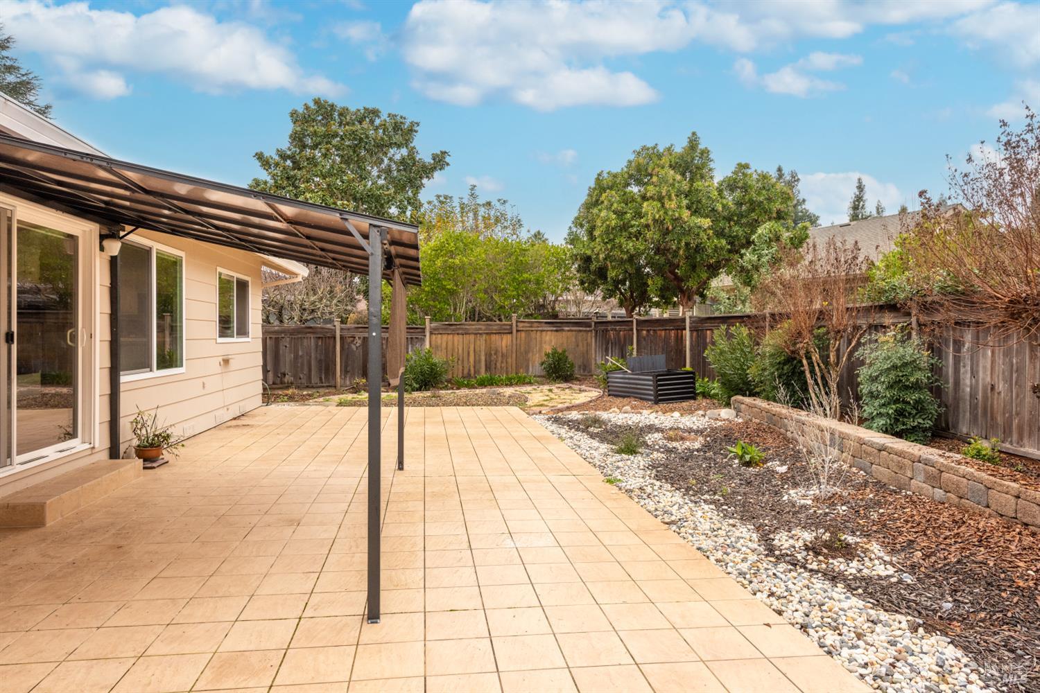 8853 Oak Trail Court Santa Rosa, CA 95409 - Photo 34 of 39 Slider access to the private tiled patio