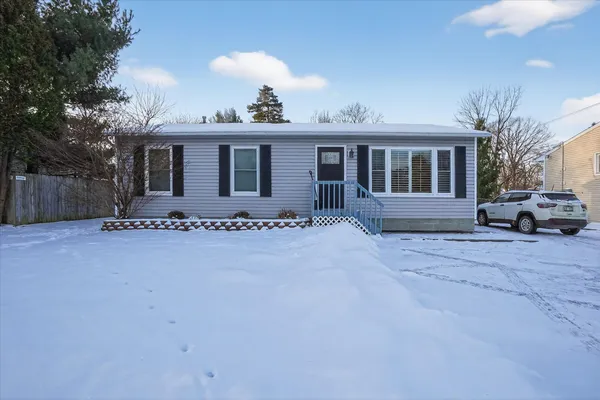 $234,900 | 1364 East Grand River Avenue, Williamston, MI 48895