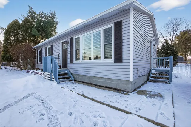 $239,900 | 1364 East Grand River Avenue, Williamston, MI 48895