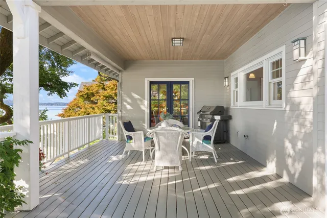 $1,700,000 | 1405 Northeast East Bay Drive Northeast, Olympia, WA 98506