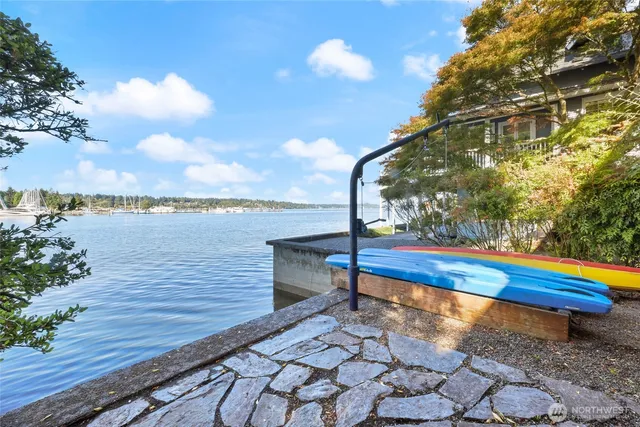 $1,700,000 | 1405 Northeast East Bay Drive Northeast, Olympia, WA 98506