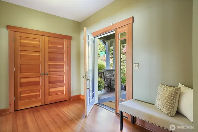 $1,700,000 | 1405 Northeast East Bay Drive Northeast, Olympia, WA 98506