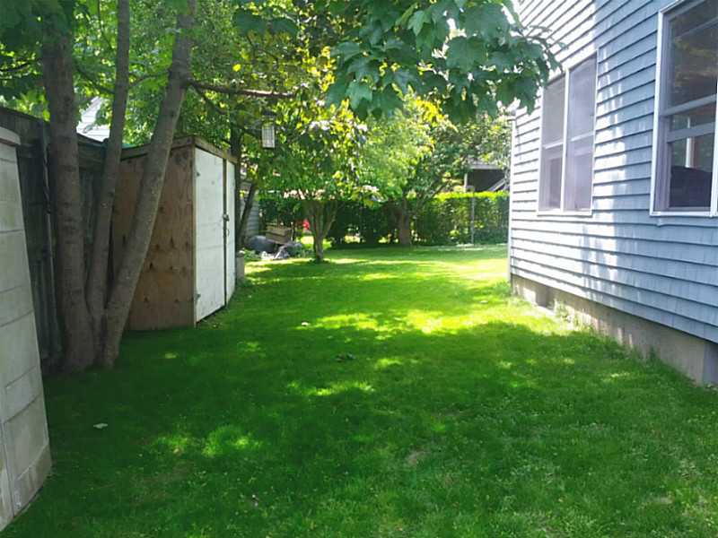 23 Bliss Mine Road Middletown, RI 02842 - Photo 4 of 22 Yard/Garden.
