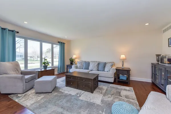 $599,856 | 856 North Webster Street, Naperville, IL 60563