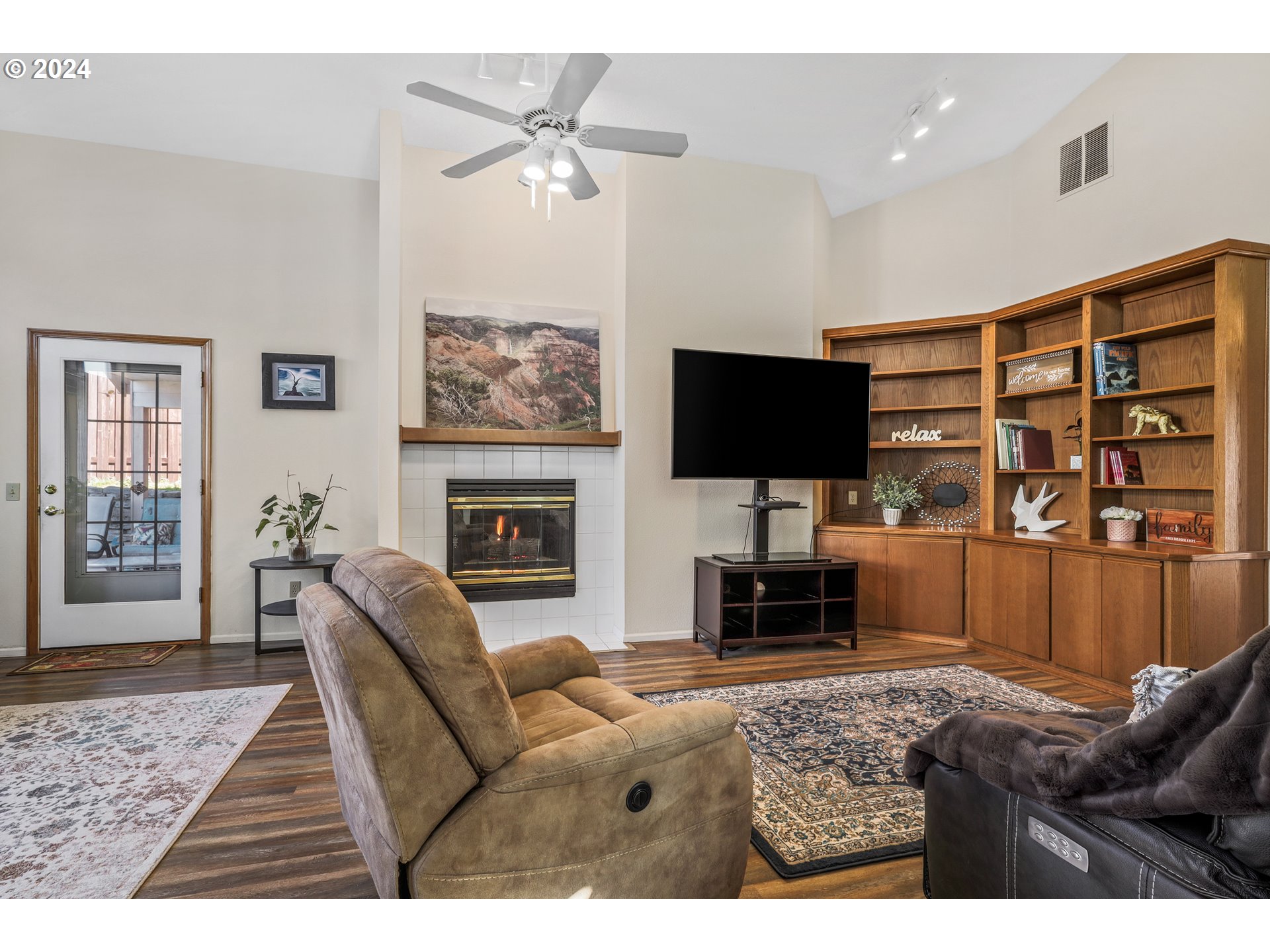 16095 Southwest Refectory Place Portland, OR 97224 - Photo 3 of 20 Gallery Image 3