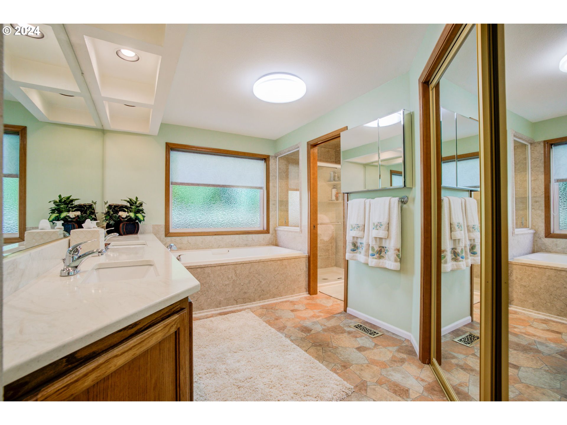16095 Southwest Refectory Place Portland, OR 97224 - Photo 8 of 20 Gallery Image 8