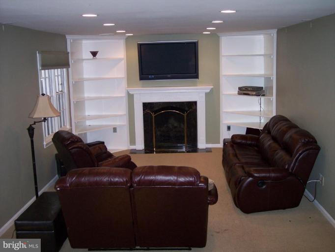 1311 Marchmont Court Reston, VA 20190 - Photo 14 of 30 Family Room w/ Marble Gas Fireplace