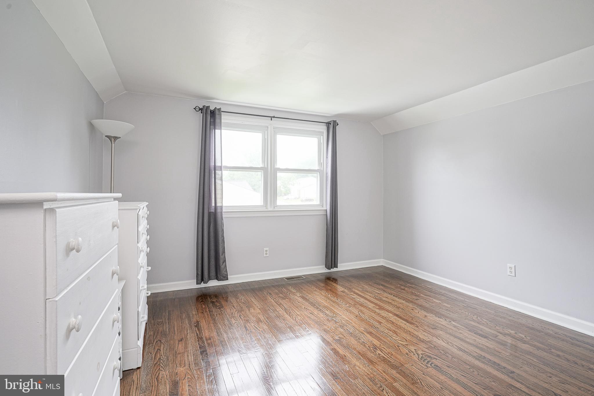 2305 Beverly Road Cinnaminson, NJ 08077 - Photo 15 of 37 Gallery Image 15