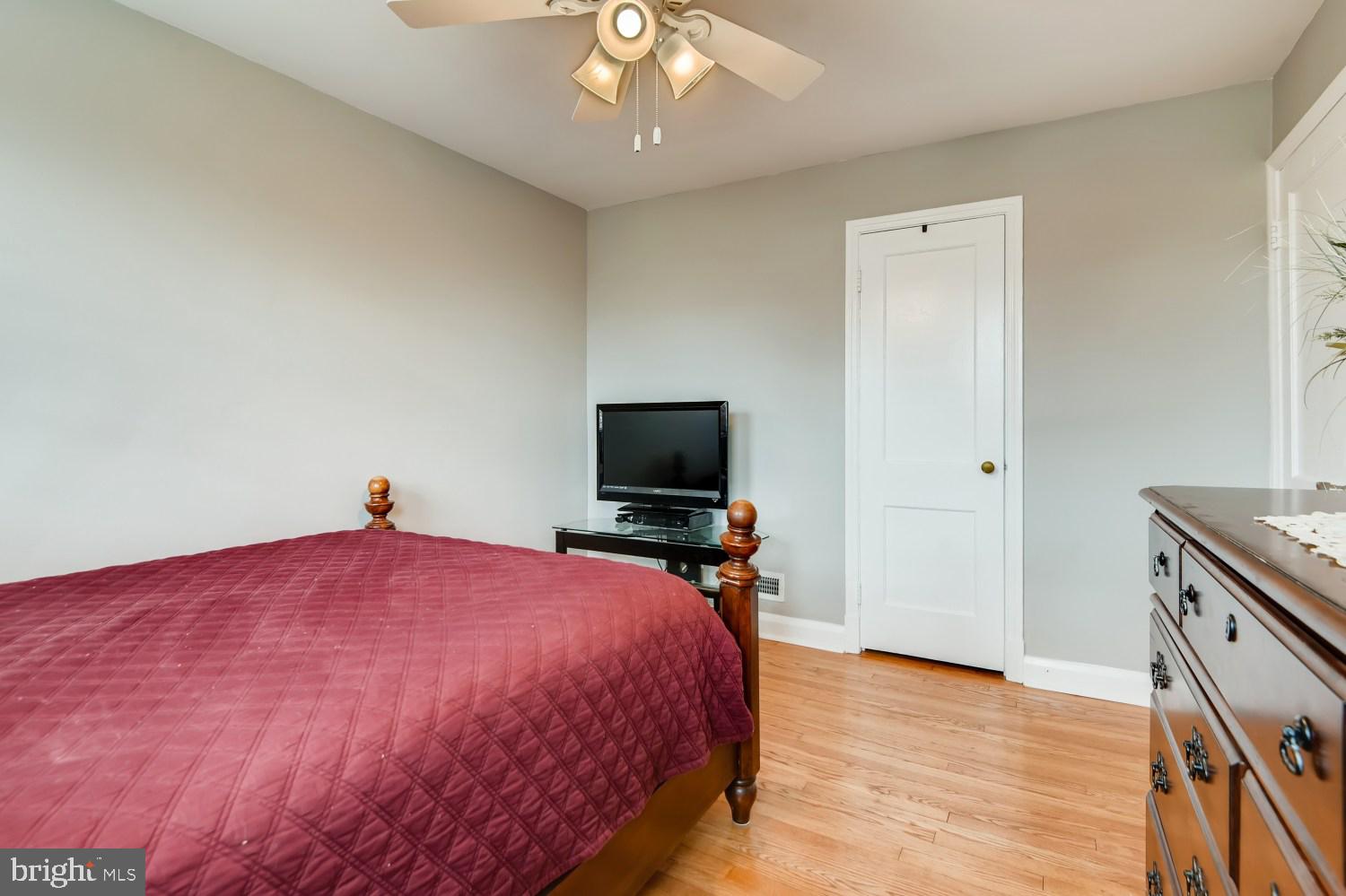 8322 Byington Road Towson, MD 21286 - Photo 14 of 31 Neutral colors in bedrooms