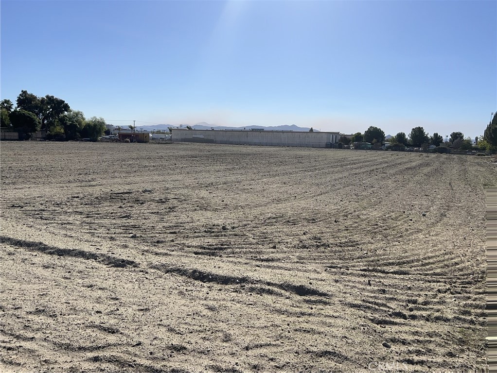 1060 South State Street San Jacinto, CA 92582 - Photo 11 of 24 a view of lake