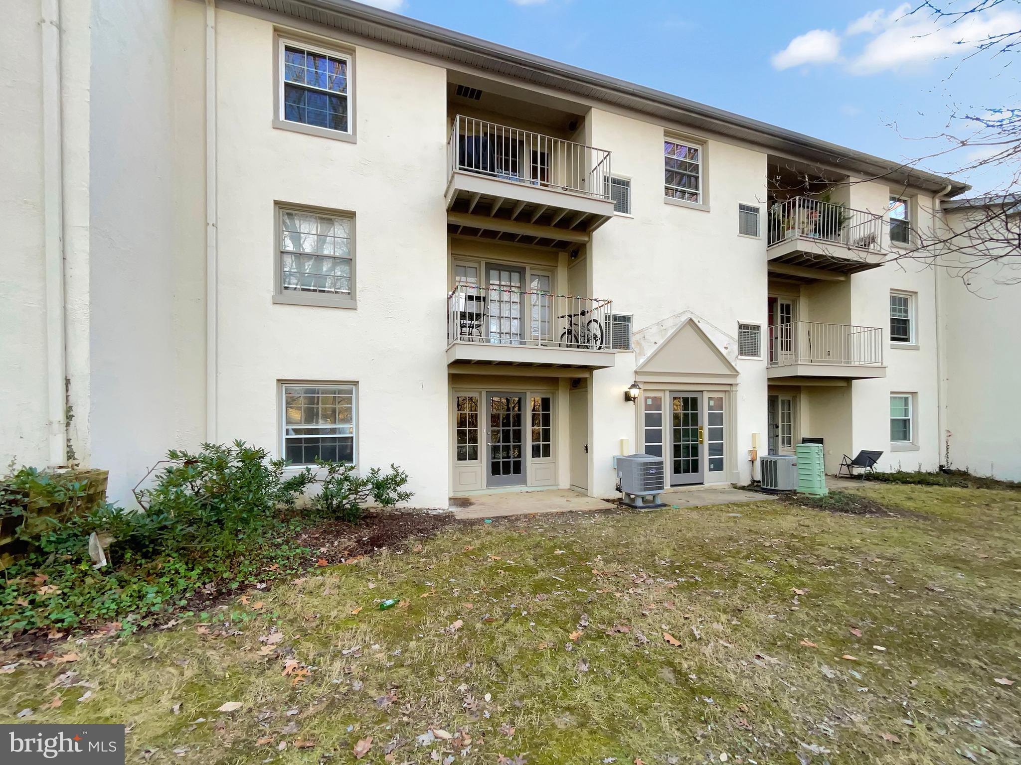 5905 Kingsford Road, Unit L Springfield, VA 22152 - Photo 8 of 18 Gallery Image 8