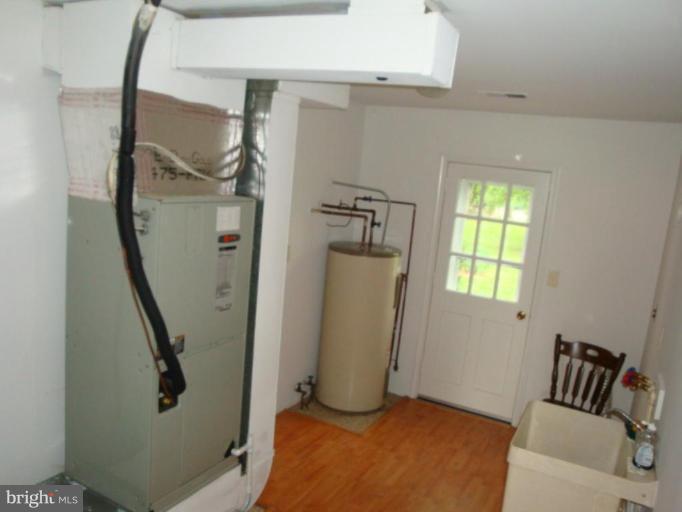 8619 Hunt Club Road Thurmont, MD 21788 - Photo 13 of 27 Laundry Area 1