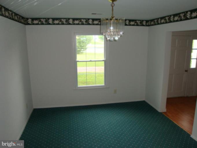8619 Hunt Club Road Thurmont, MD 21788 - Photo 7 of 27 Dining Room