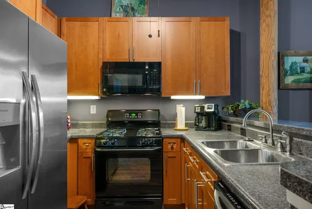 $545,000 | 400 Mills Avenue, Unit 305, Greenville, SC 29605