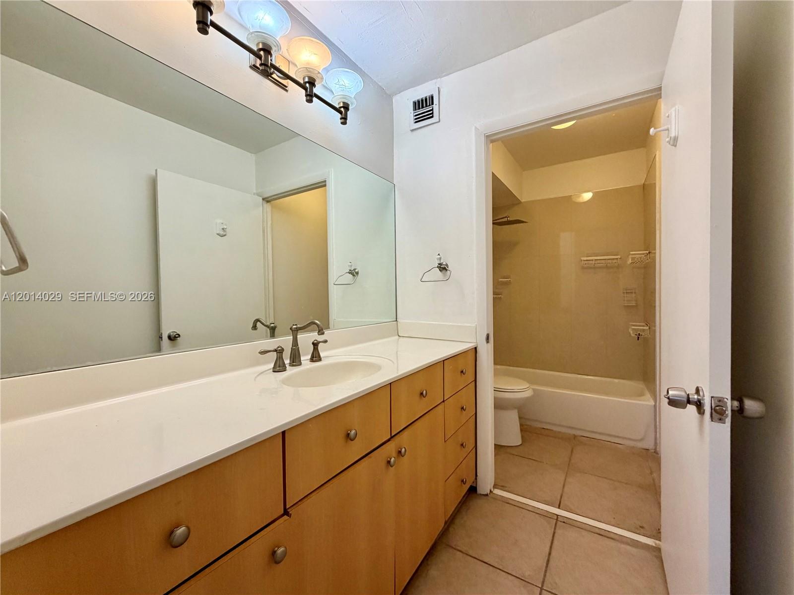 10875 Southwest 112th Avenue, Unit 115 Miami, FL 33176 - Photo 8 of 13
