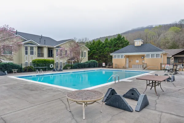 $299,900 | 412 Renaissance Court, Chattanooga, TN 37419