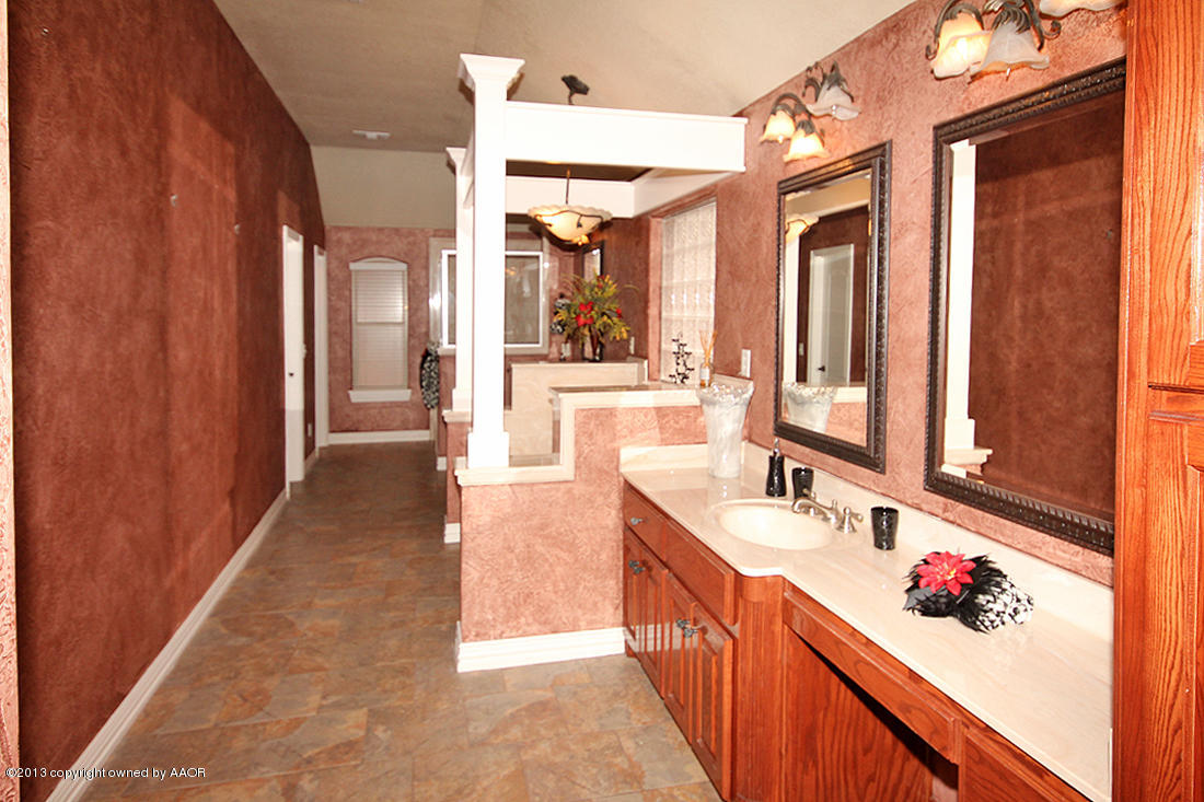 5006 Wesley Road Amarillo, TX 79119 - Photo 17 of 47 Master Bath